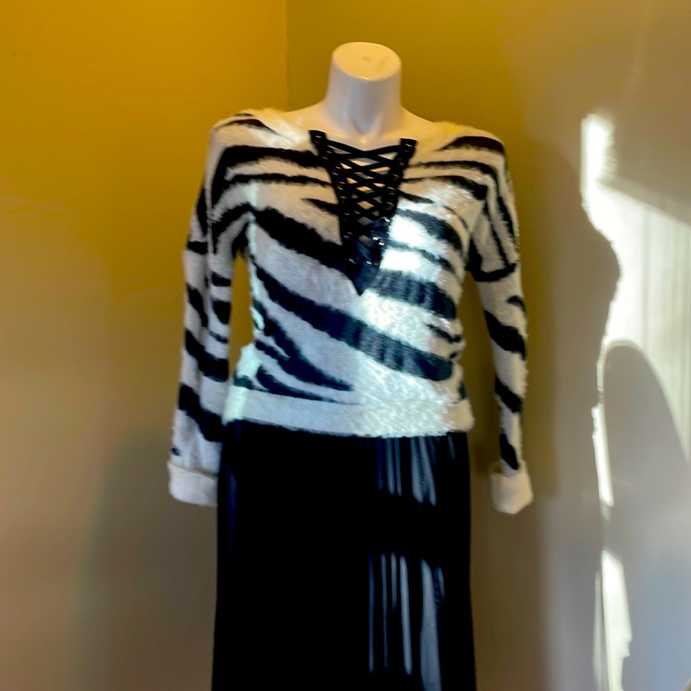 Express oversized fuzzy zebra print sweater - S